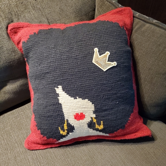 "The Queen". Hand- Crafted Crocheted Pillow with burgundy background. - Picture 2 of 4